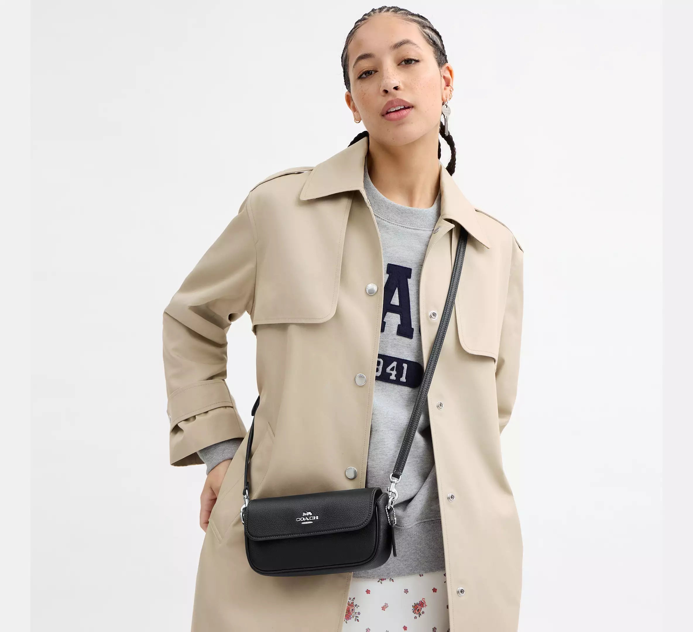 (PREORDER) COACH - Hailey Flap Bag CAN72 | With Signature Canvas CAN94 | Rivets CAN97