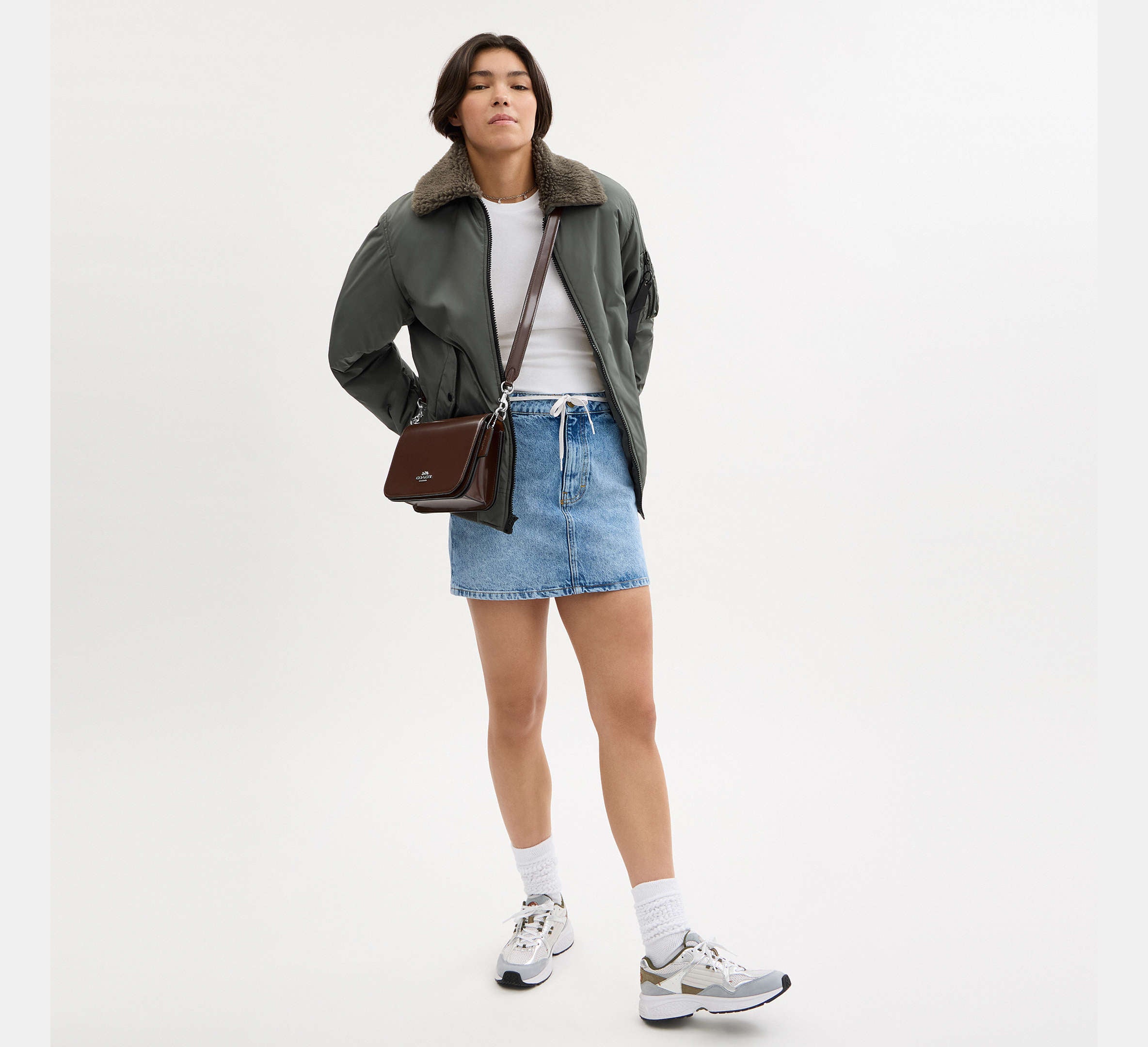 (PREORDER) COACH - Quinn Bag CY657