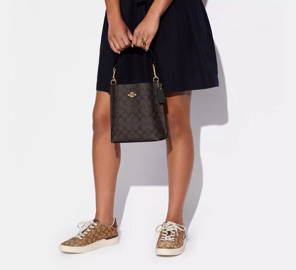 (PREORDER) COACH - Mollie Bucket Bag 22 In Signature Canvas CA582