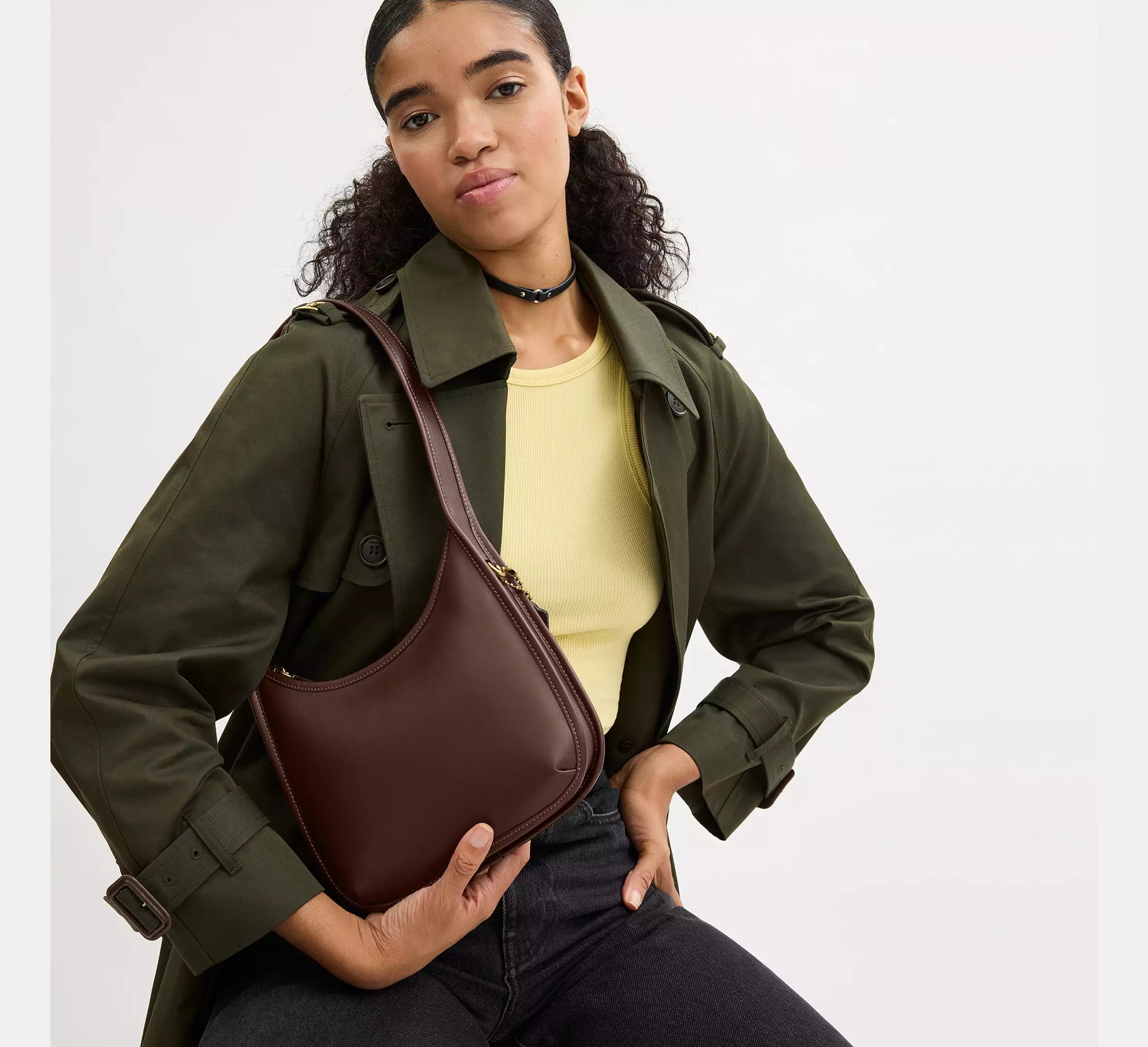 (PREORDER) COACH - Curve Zip Bag CAF11