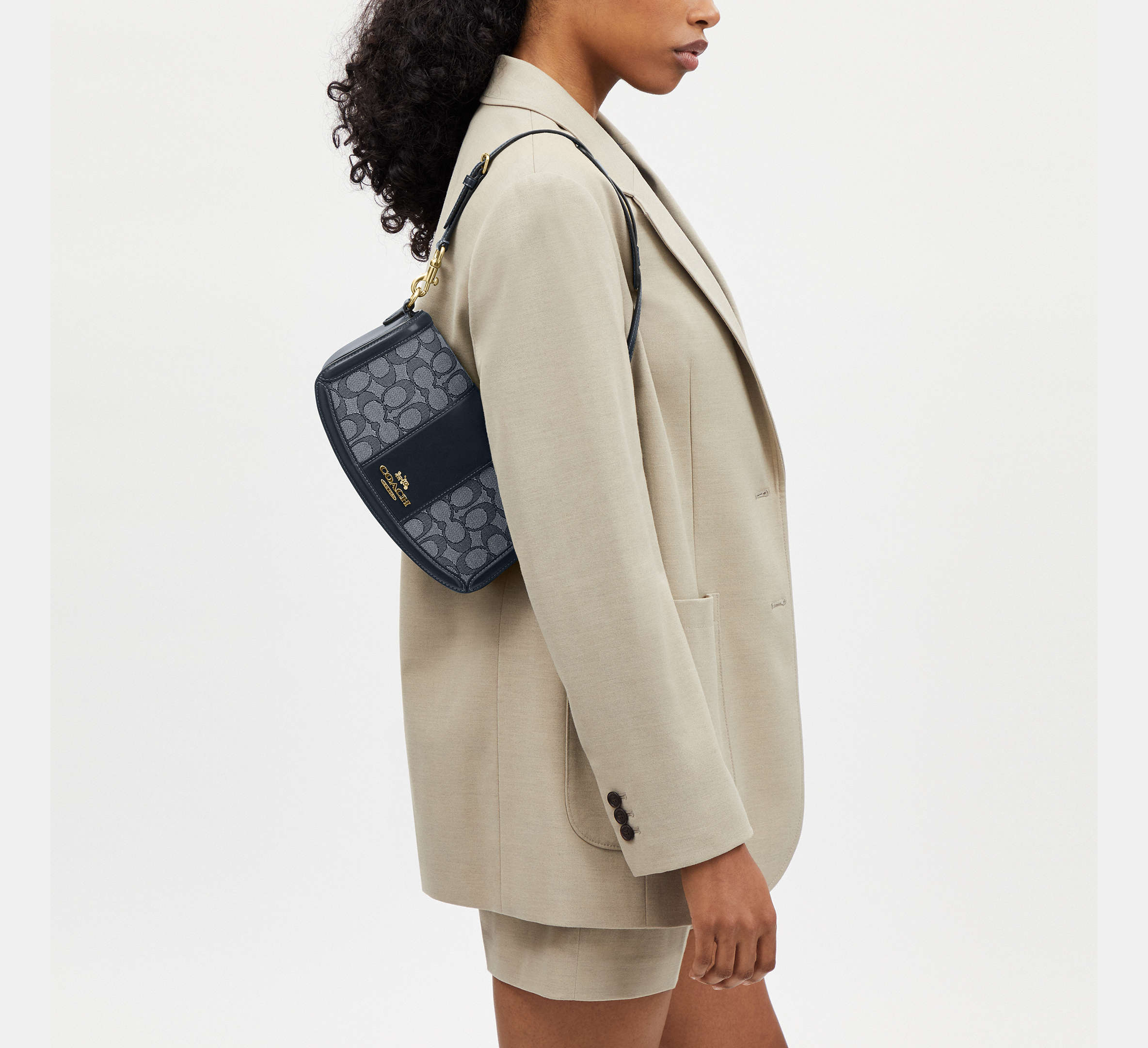 (PREORDER) COACH - Andrea Shoulder Bag In Signature Jacquard CT767